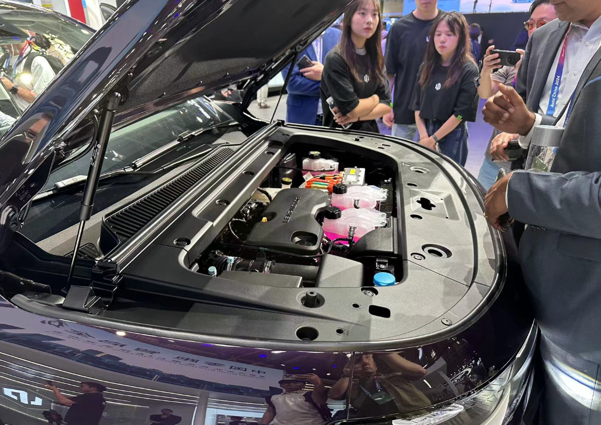 北京车展 | 和理想L6差不多大,20万以内拿下顶配,零跑C16亮相