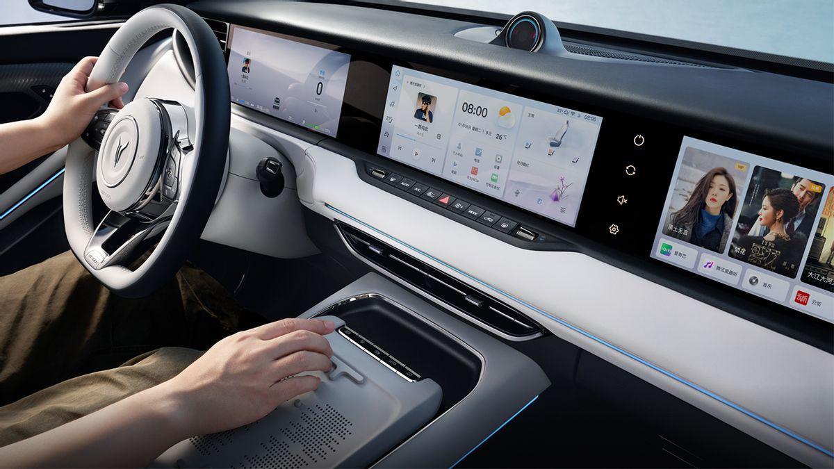 背着大电池的混动SUV:纯电续航超300km,能加油,主打一车两用