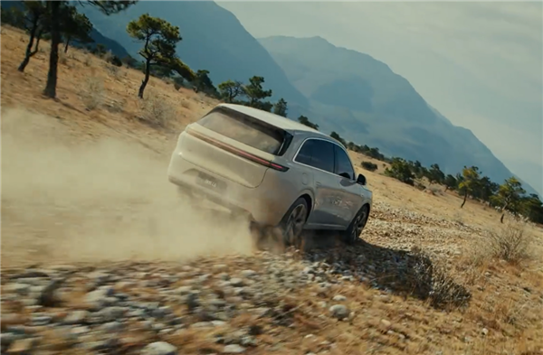 年轻人移动的家 理想L6全新专属配色出炉:名为“小象灰”