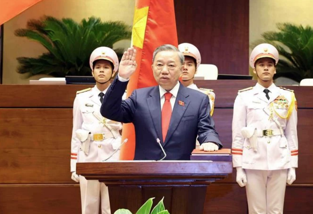 5月16日，越南政府总理范明政主持召开货币政策和财政政策会议