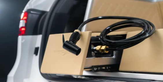 全球首创狗狗座椅!捷尼赛思GV70发布宠物专属套件