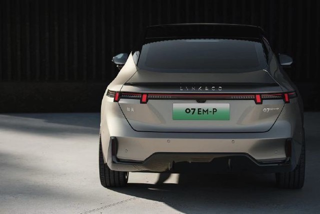 领克07 EM-P全球首秀:设计,设计,还是设计