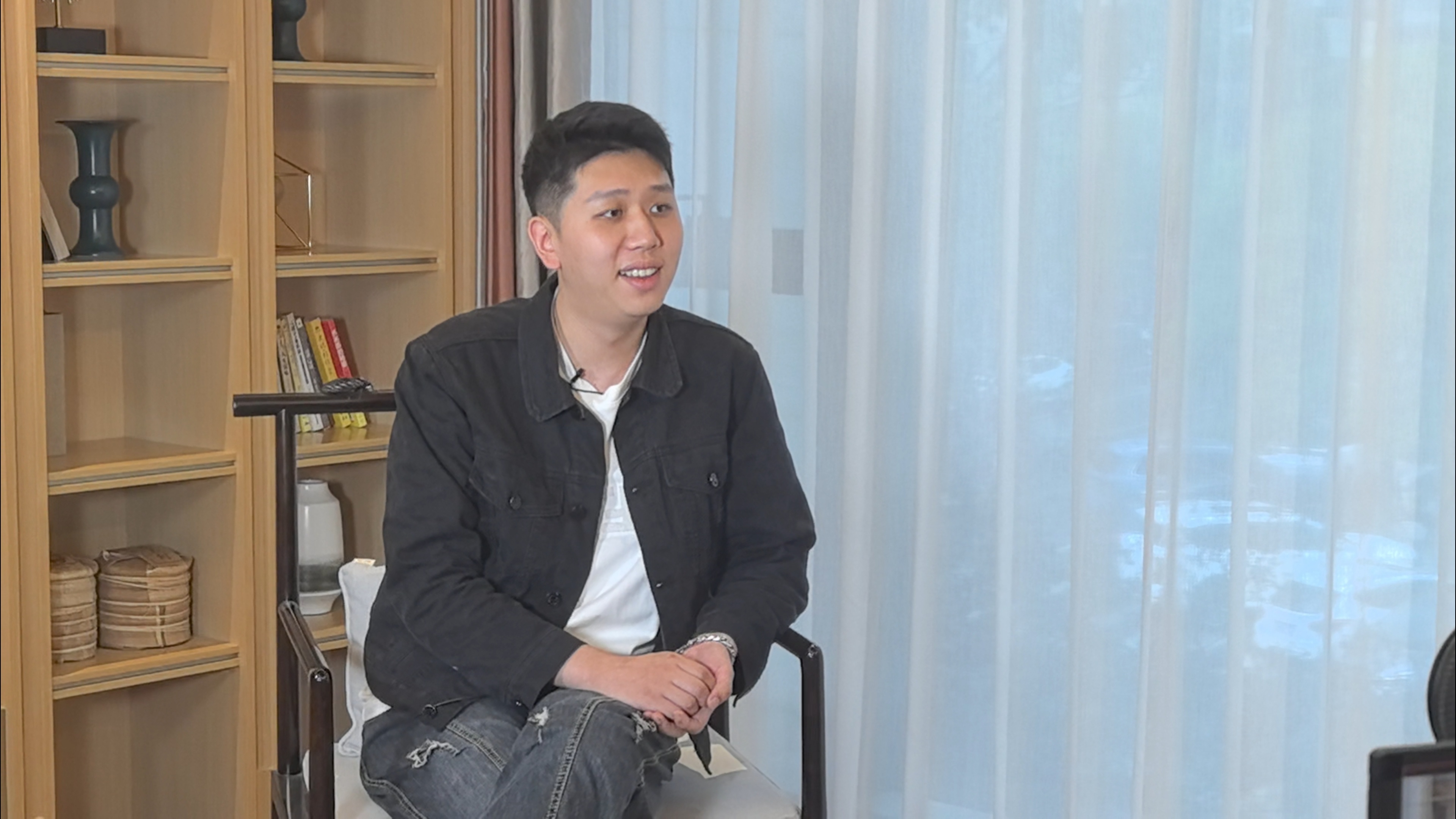 王境泽接受九派新闻采访。图/九派新闻　马婕盈