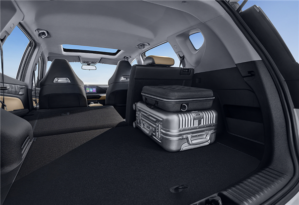 燃油SUV白菜价!吉利豪越PRO上市:181马力起售价仅8.69万