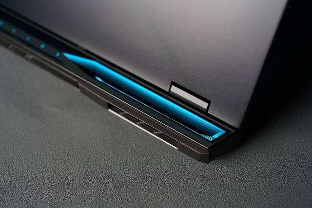 上手体验2024款掠夺者战斧18:14代i9+RTX 4090的顶级游戏神器