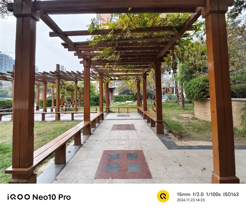 全球首款天玑9400游戏机iQOO Neo10 Pro全面评测:144帧丝滑玩《星铁》真香!