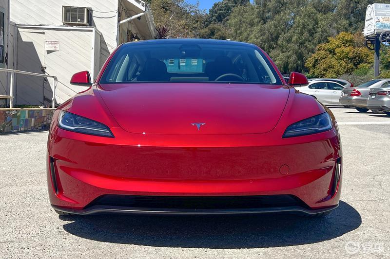 新款特斯拉model 3高性能版上市 售价33.59万元