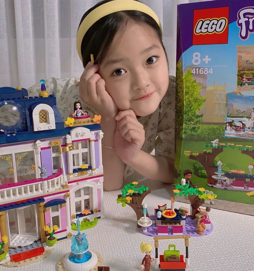 还记得表情包里的权律二吗？这是长残了？