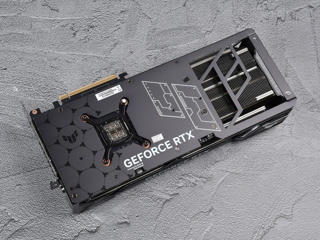 华硕TUF RTX 4080 SUPER O16G GAMING首测 高端首选 比4080更强但价格更低