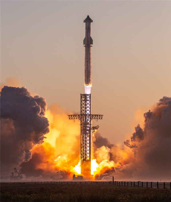 马斯克:星舰V3推力将达1万吨!5年内上火星