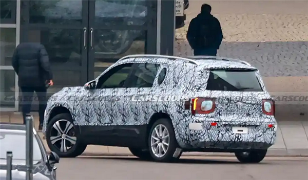 全新奔驰GLB谍照曝光:换装纯电与轻混动力能否逆转销量