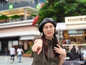 AI消除再升级,OPPO Reno13系列一键路人消除体验