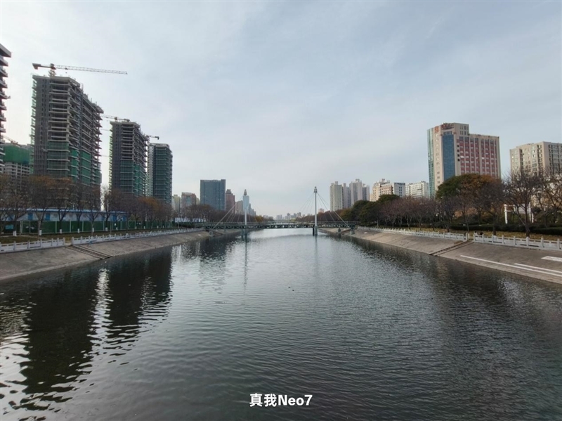 续航超强、游戏无敌！真我Neo7深度评测：一款更懂年青东谈主的天玑9300+电竞旗舰