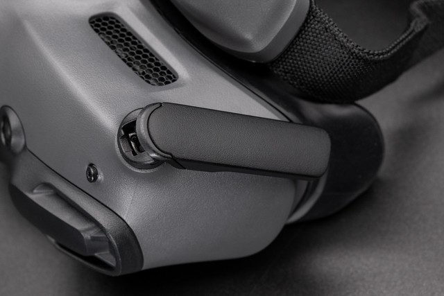 大疆Avata 2评测:新增一键花飞,自带桨保零基础上手的飞行体验无人机