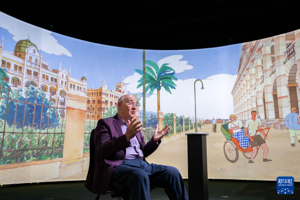 7月15日，邵志飞接受采访。 新华社记者 朱炜 摄