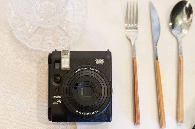 一次成像也有高级感 富士instax mini 99拍立得相机上手评测