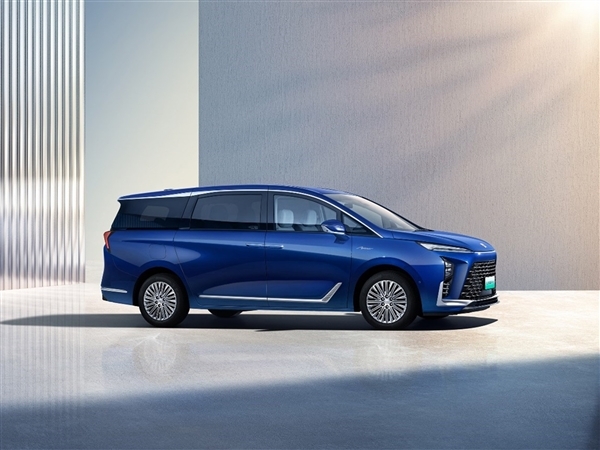 反攻腾势D9 别克GL8陆尊PHEV官图发布:续航超1300公里