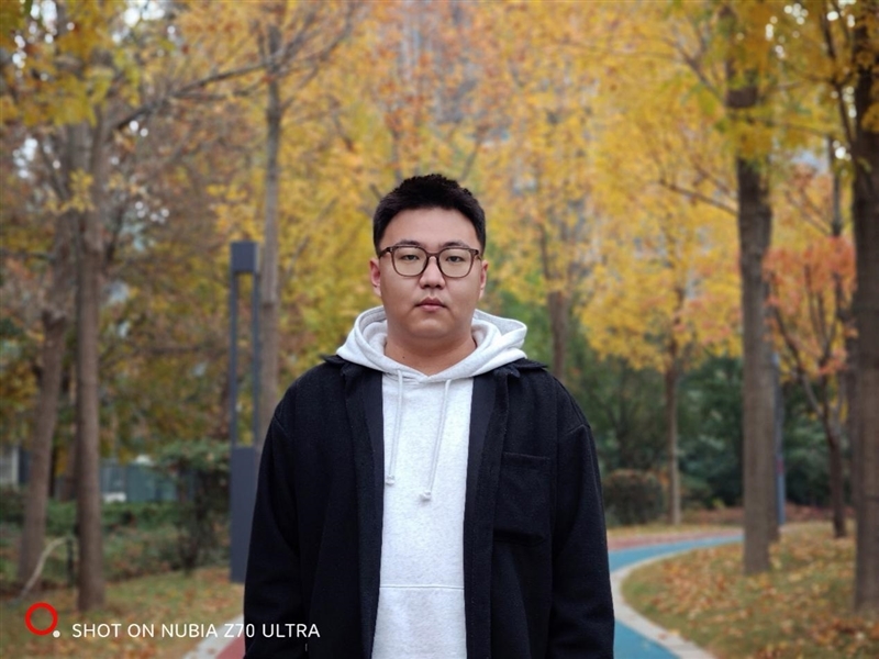 颜值巅峰 极简交互!努比亚Z70 Ultra深度评测:未来手机发展趋势风向标