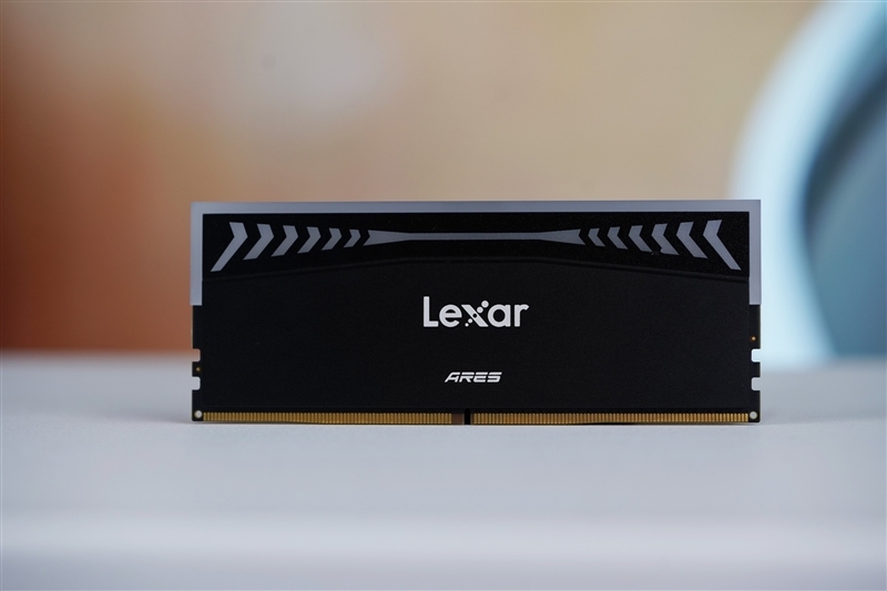 唯一获得SK海力士官方认证!雷克沙ARES RGB DDR5 8000 32GB套条内存评测:买得起的高端旗舰内存