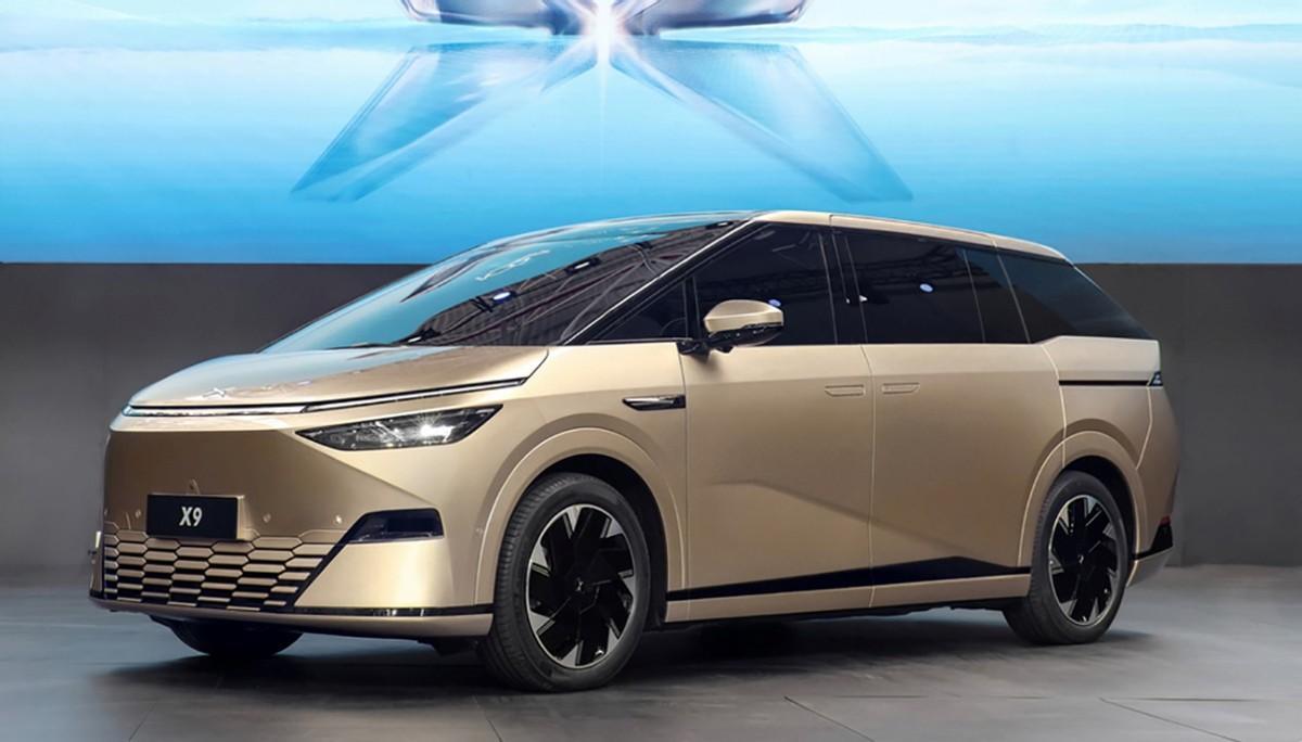 小鹏终于睡醒了 旗舰轿车P8年底上市 AI天玑系统+全国都能开的XNGP