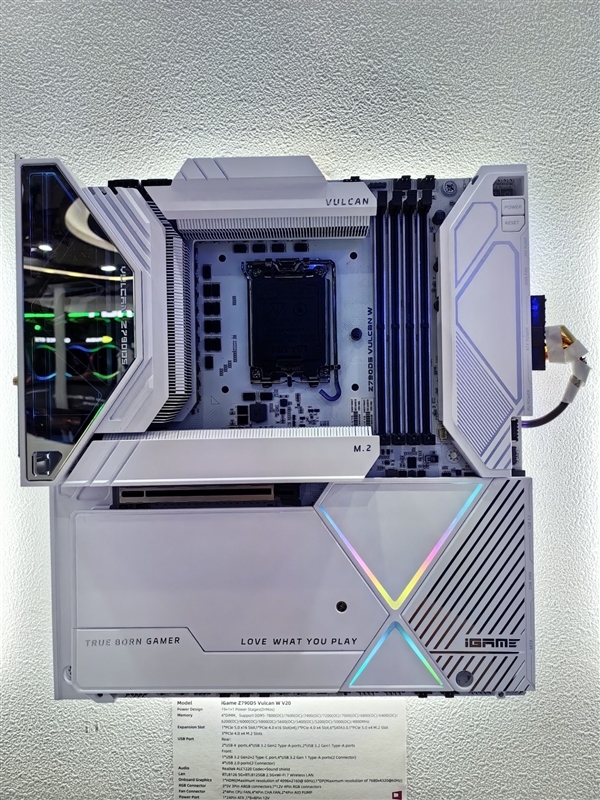 七彩虹Z790火神主板现身:首次E-ATX大板设计 黑白双色可选