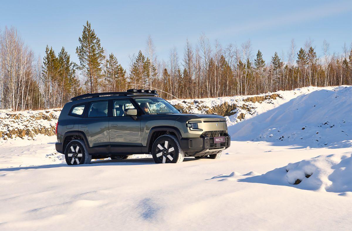 混动SUV 120km/h油耗测试:哪吒L第一,问界M9比宋PLUS还省油