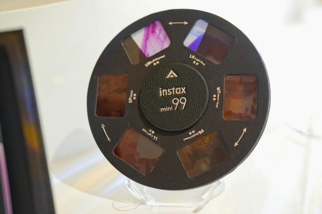 一次成像也有高级感 富士instax mini 99拍立得相机上手评测