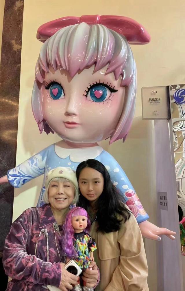 ▲ 本次展览学术主持、艺评家陆蓉之(Victoria Lu)与吴彦含