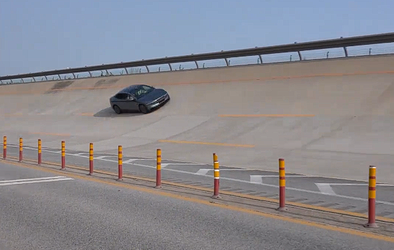 271km/h全场最佳!小米SU7实测极速力压特斯拉、极氪