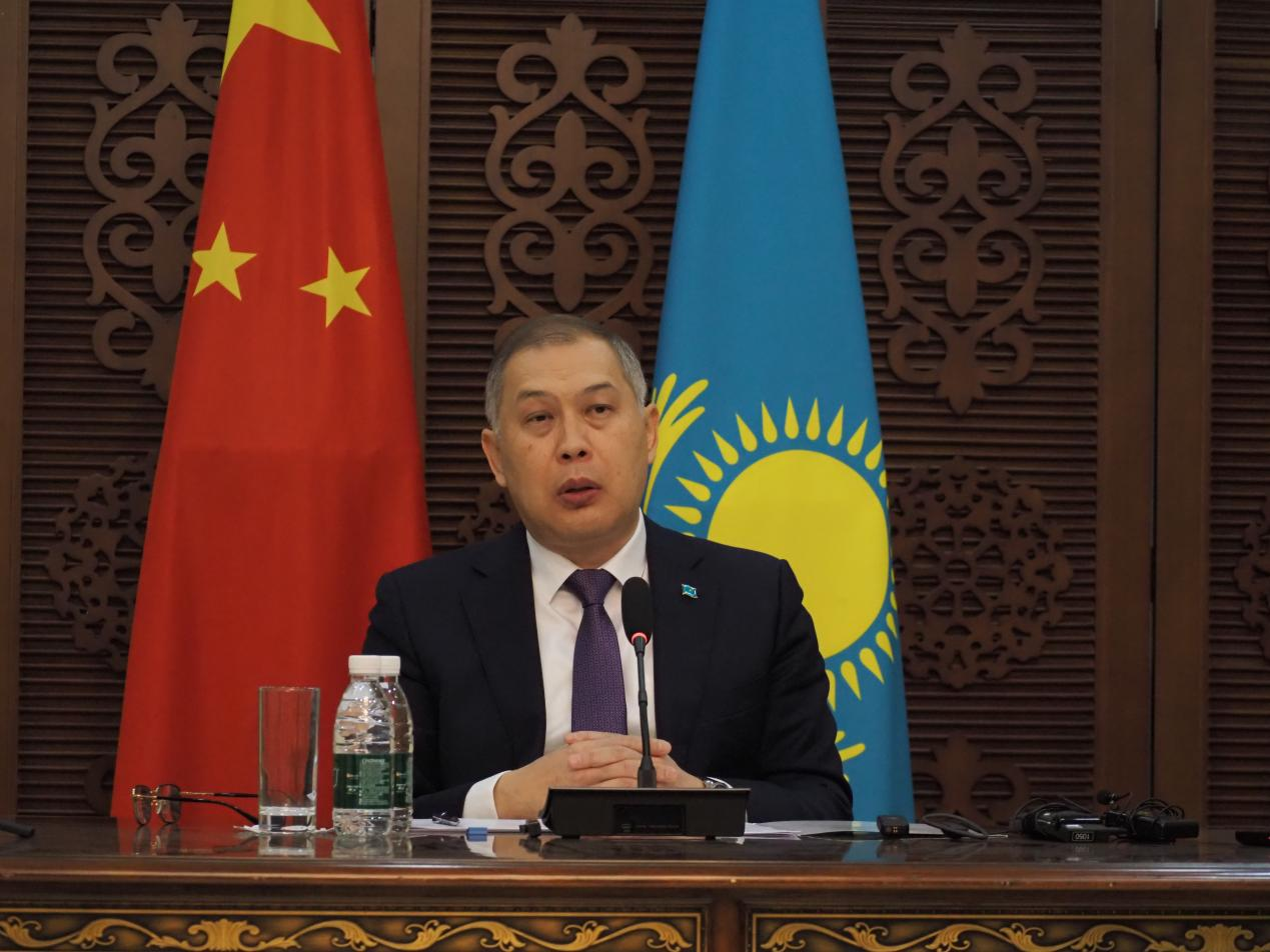哈萨克斯坦驻华大使：今年是哈旅游年，哈中两国将合作举办超35场活动_凤凰网