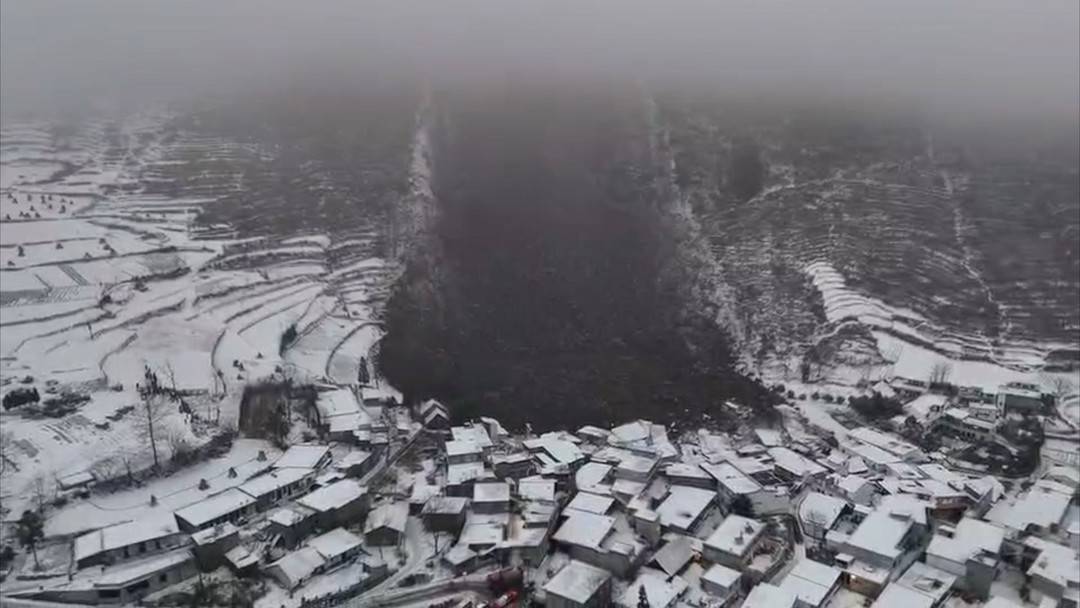 1月22日,凉水村山体滑坡灾害现场。图据国家消防救援局