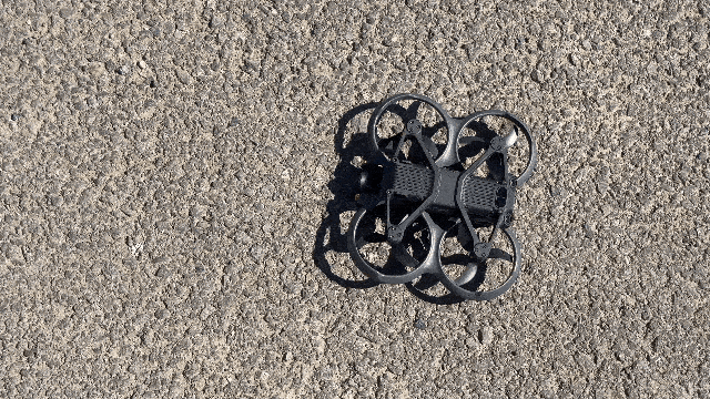 大疆Avata 2评测:新增一键花飞,自带桨保零基础上手的飞行体验无人机