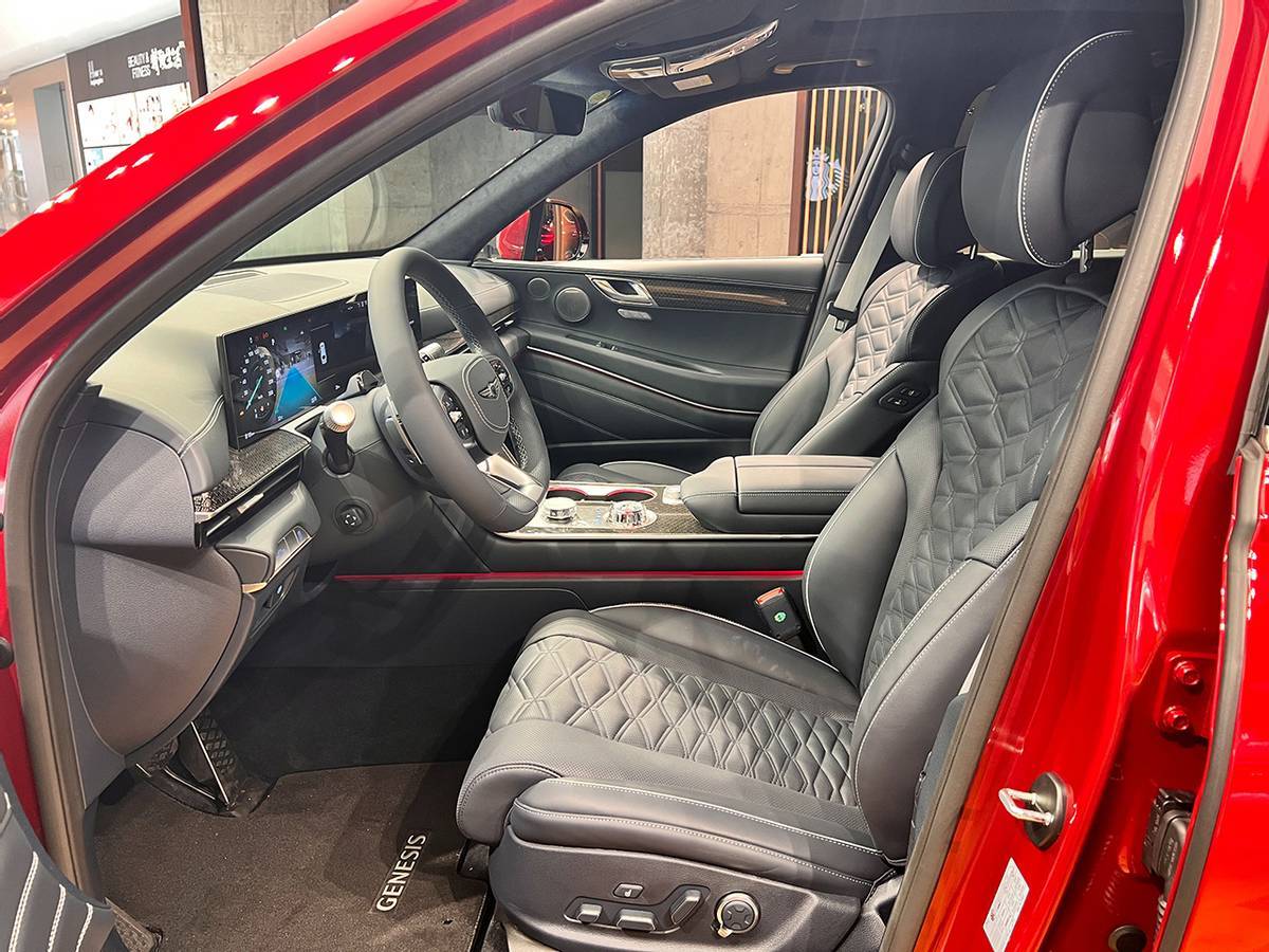 如何说服新贵们购买一台捷尼赛思?试试这款GV80轿跑