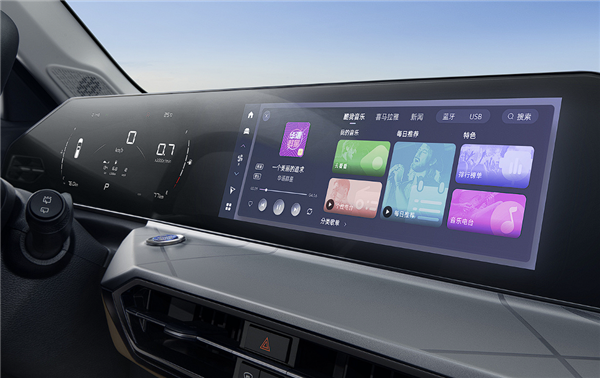 燃油SUV白菜价!吉利豪越PRO上市:181马力起售价仅8.69万