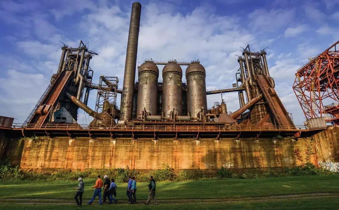 ▲ 位于匹兹堡郊外的高炉遗址，曾是美国钢铁公司的一部分。