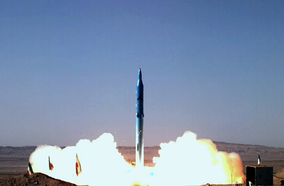“泥石”导弹射程2000千米。