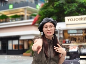 AI消除再升级,OPPO Reno13系列一键路人消除体验