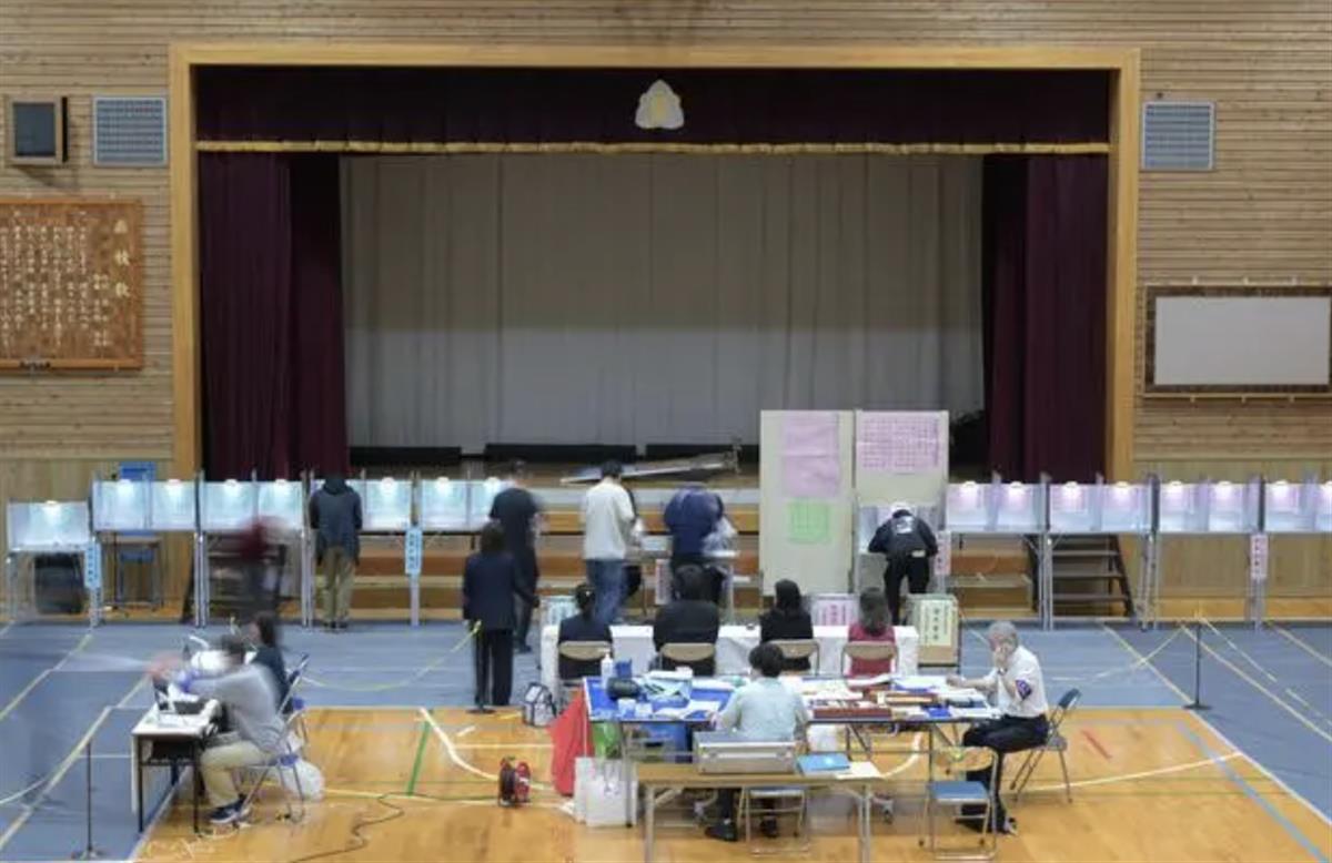 自民党时隔15年再失过半席位，石破茂称“情况极其严峻”_凤凰网