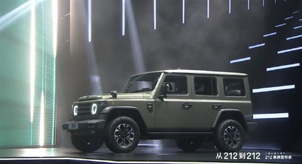 竞争坦克300、bj40等硬派越野!北汽制造新212正式亮相