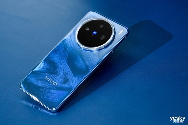 Pro级影像“小灭霸”，vivo X200性能续航并重