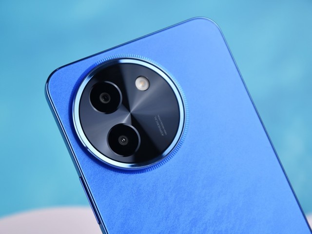 6000mAh才是超强续航 vivo Y200i打破续航纪录