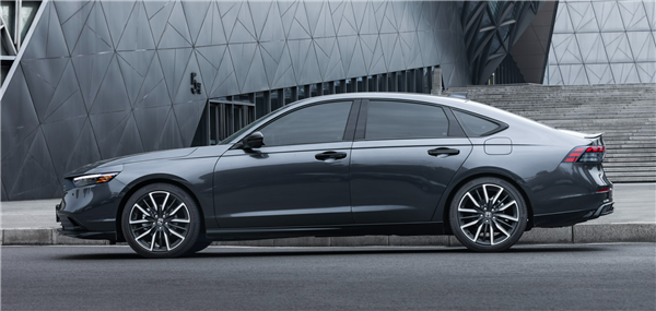 无惧比亚迪等中国车 新款广汽本田雅阁上市:17.98万起