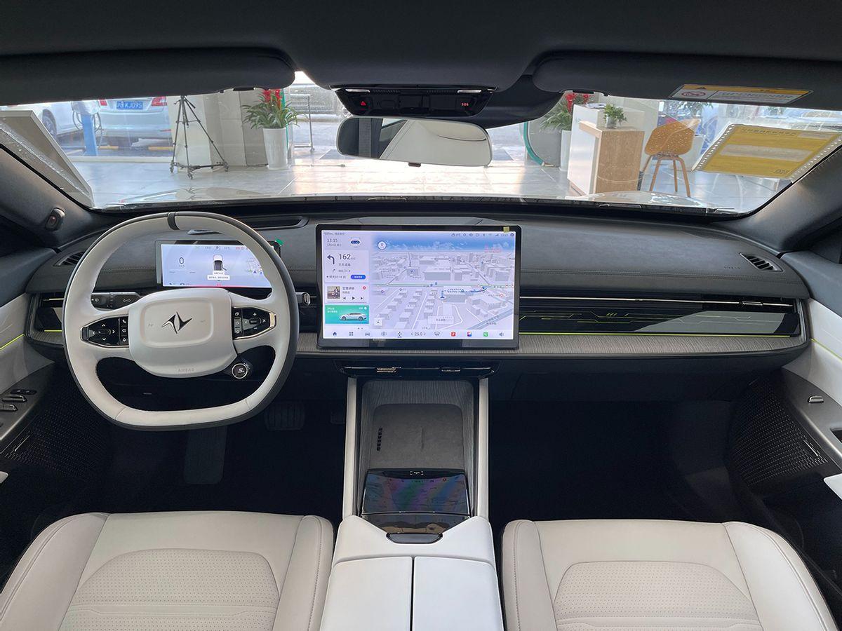 这位也叫007,增程纯电双修,探店东风奕派eπ007