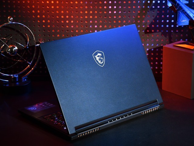 上手体验微星绝影16 AI Studio 2024:做工精湛 性能强悍的AI PC