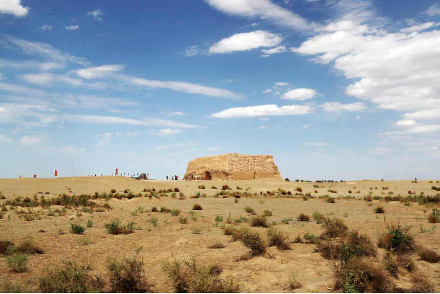 甘肃省敦煌市玉门关景区.新华社发(周斌全 摄)