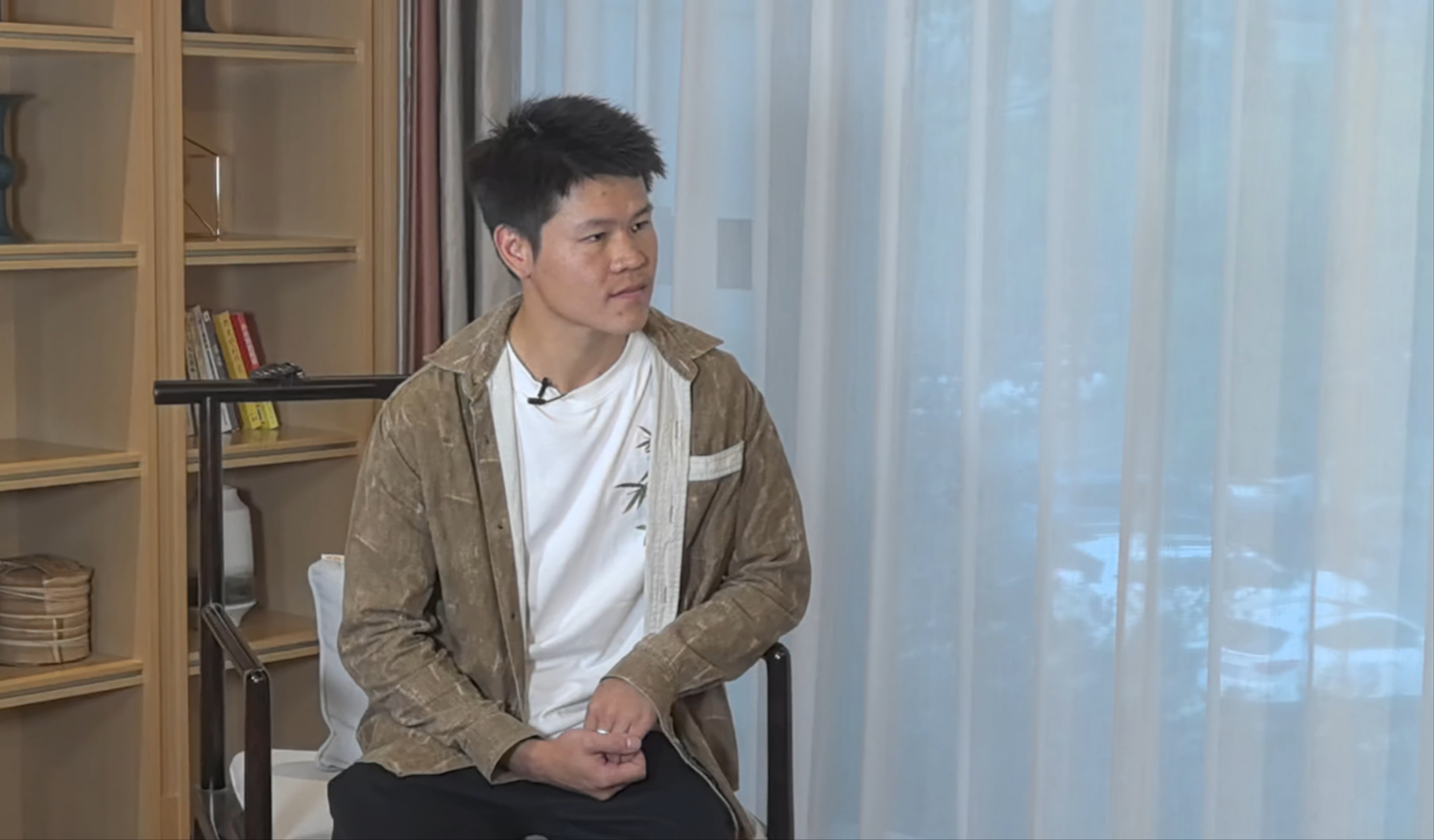 王永祥接受九派新闻采访。图/九派新闻　马婕盈