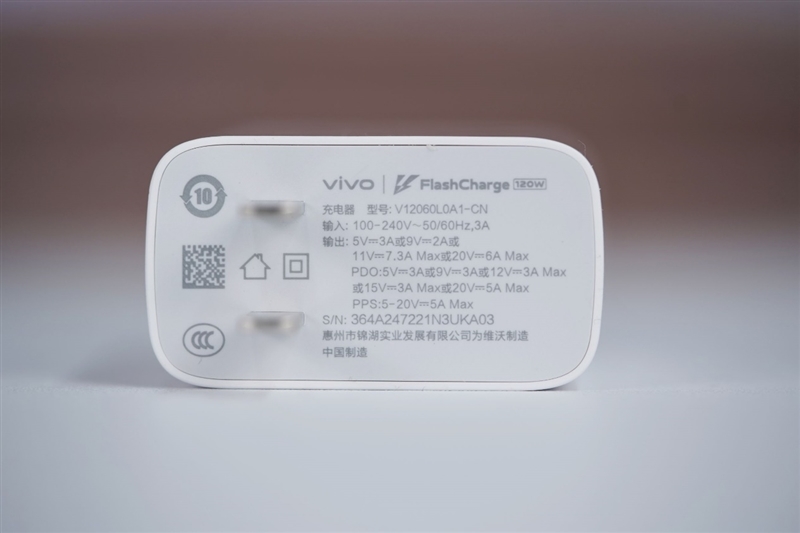 全球首款天玑9400游戏机iQOO Neo10 Pro全面评测:144帧丝滑玩《星铁》真香!