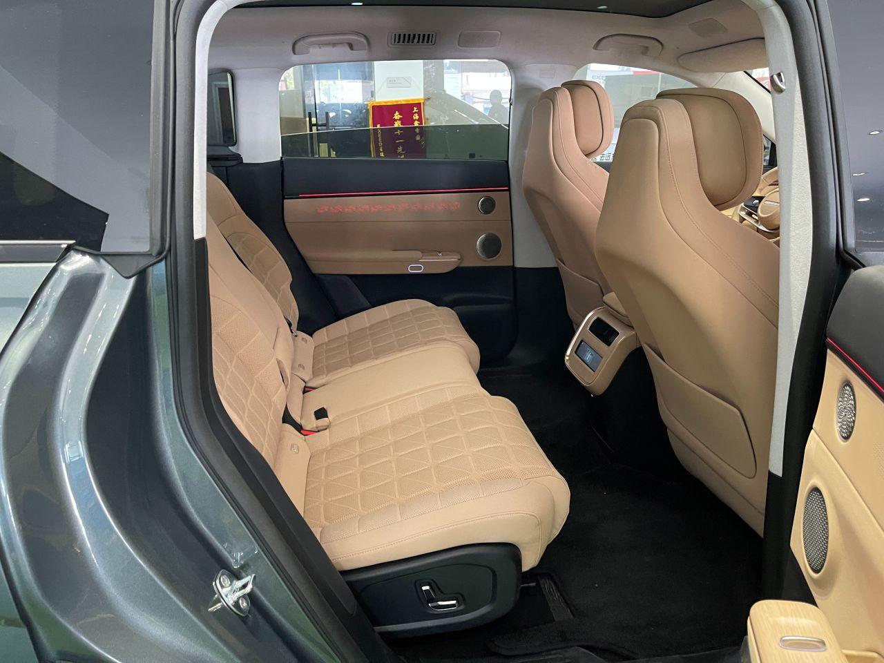 外观不够原创,座椅功能很多,增程纯电双修,星纪元ET实拍