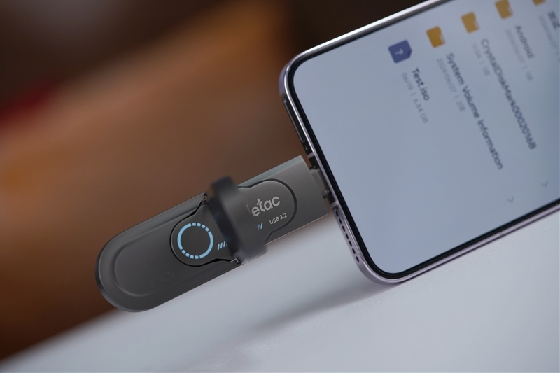 朗科US9固态U盘评测:双接口超方便、1GB/s读写两倍于SATA SSD