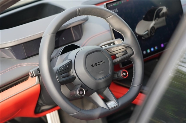 这颜值一眼种草!小米SU7雅灰图赏